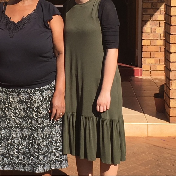 Green Dress - Picture 6 of 7